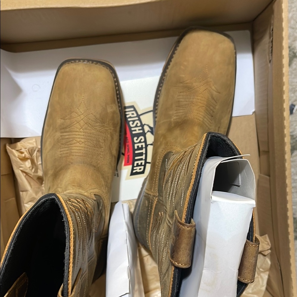Red Wing Shoes Irish Setter Box in Black and Tan - Picture 6 of 8